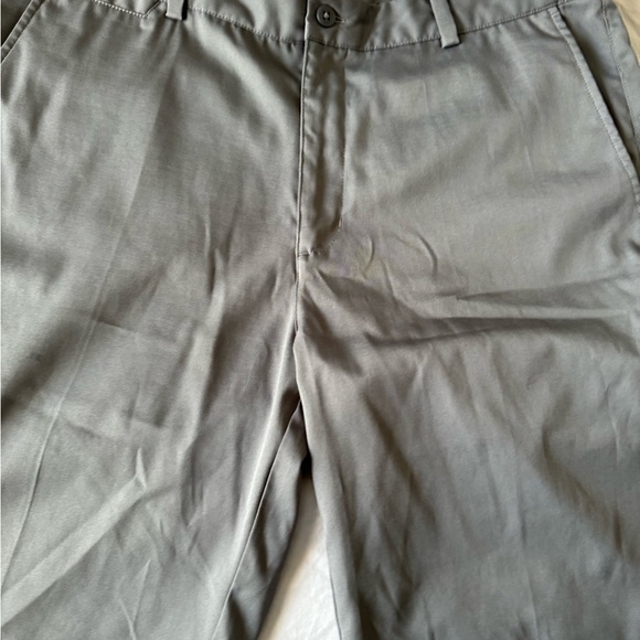 NIKE DRI FIT GOLF SHORTS SIZE 32 wonderful  Solid Nike shorts to golf in - Picture 12 of 12